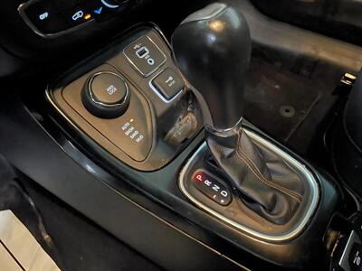 2019 Jeep Compass Limited   - Photo 11 - Saint Louis, MI 48880-9800