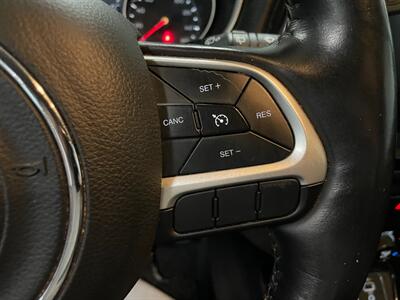 2019 Jeep Compass Limited   - Photo 10 - Saint Louis, MI 48880-9800