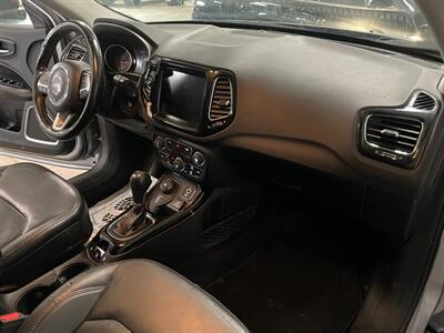 2019 Jeep Compass Limited   - Photo 16 - Saint Louis, MI 48880-9800