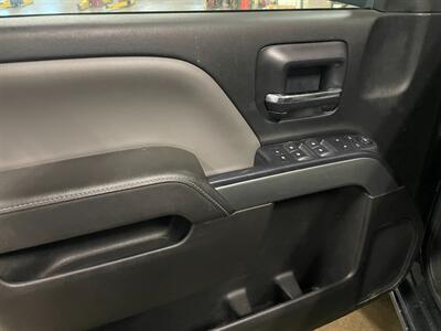 2017 Chevrolet Silverado 1500 LT   - Photo 21 - Saint Louis, MI 48880-9800