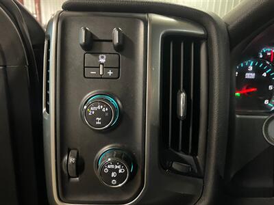 2017 Chevrolet Silverado 1500 LT   - Photo 12 - Saint Louis, MI 48880-9800