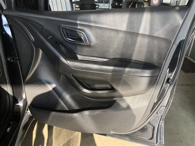 2019 Chevrolet Trax LT   - Photo 19 - Saint Louis, MI 48880-9800