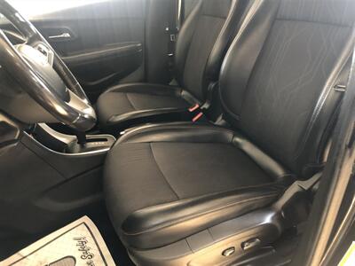 2019 Chevrolet Trax LT   - Photo 13 - Saint Louis, MI 48880-9800