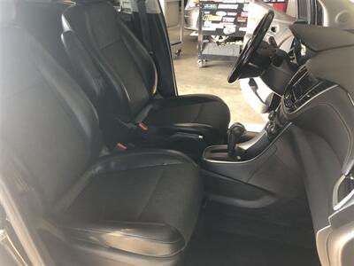 2019 Chevrolet Trax LT   - Photo 15 - Saint Louis, MI 48880-9800