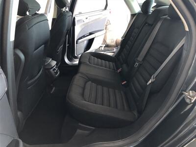 2016 Ford Fusion SE   - Photo 16 - Saint Louis, MI 48880-9800