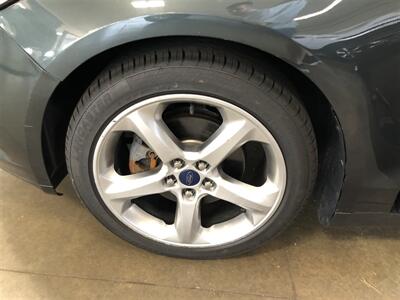 2016 Ford Fusion SE   - Photo 21 - Saint Louis, MI 48880-9800