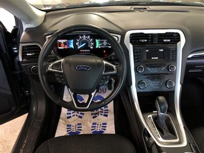 2016 Ford Fusion SE   - Photo 8 - Saint Louis, MI 48880-9800