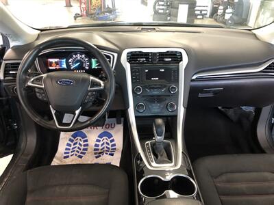 2016 Ford Fusion SE   - Photo 7 - Saint Louis, MI 48880-9800