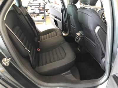 2016 Ford Fusion SE   - Photo 18 - Saint Louis, MI 48880-9800