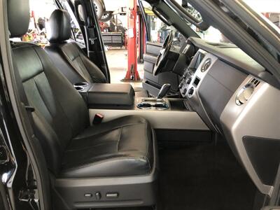 2017 Ford Expedition Limited   - Photo 19 - Saint Louis, MI 48880-9800