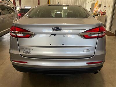 2020 Ford Fusion SE   - Photo 22 - Saint Louis, MI 48880-9800