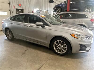 2020 Ford Fusion SE   - Photo 5 - Saint Louis, MI 48880-9800