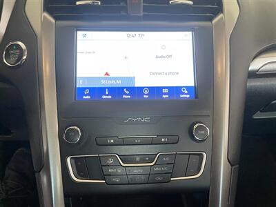 2020 Ford Fusion SE   - Photo 12 - Saint Louis, MI 48880-9800