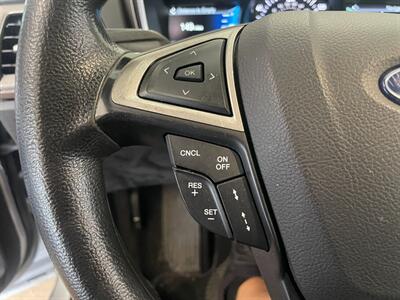 2020 Ford Fusion SE   - Photo 10 - Saint Louis, MI 48880-9800