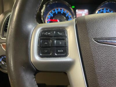2015 Chrysler Town and Country Touring-L   - Photo 11 - Saint Louis, MI 48880-9800