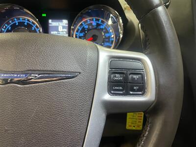 2015 Chrysler Town and Country Touring-L   - Photo 12 - Saint Louis, MI 48880-9800