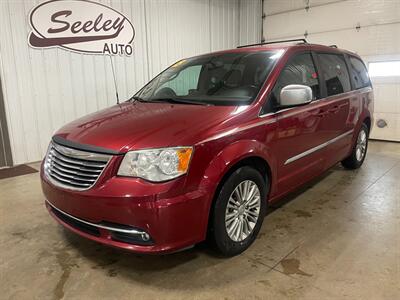 2015 Chrysler Town and Country Touring-L   - Photo 2 - Saint Louis, MI 48880-9800