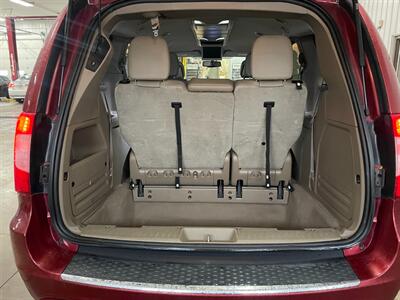 2015 Chrysler Town and Country Touring-L   - Photo 28 - Saint Louis, MI 48880-9800