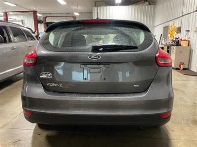 2017 Ford Focus SE - Photo 7 - Saint Louis, MI 48880-9800