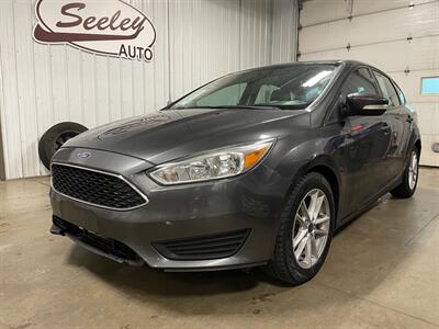 2017 Ford Focus SE - Photo 2 - Saint Louis, MI 48880-9800