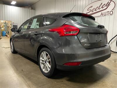 2017 Ford Focus SE - Photo 3 - Saint Louis, MI 48880-9800