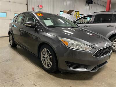 2017 Ford Focus SE - Photo 4 - Saint Louis, MI 48880-9800