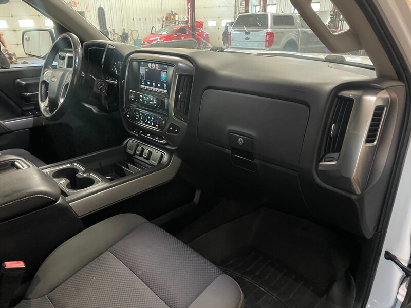 2015 Chevrolet Silverado 1500 LT - Photo 16 - Saint Louis, MI 48880-9800