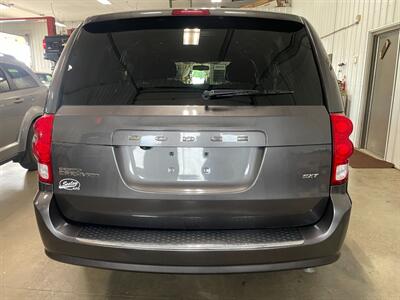 2017 Dodge Grand Caravan SXT - Photo 7 - Saint Louis, MI 48880-9800