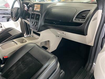 2017 Dodge Grand Caravan SXT - Photo 21 - Saint Louis, MI 48880-9800