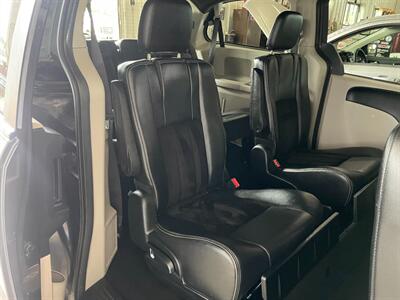 2017 Dodge Grand Caravan SXT - Photo 17 - Saint Louis, MI 48880-9800