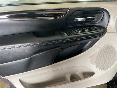 2017 Dodge Grand Caravan SXT - Photo 23 - Saint Louis, MI 48880-9800