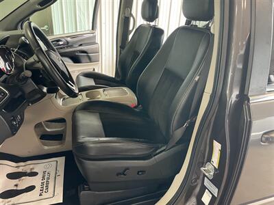 2017 Dodge Grand Caravan SXT - Photo 15 - Saint Louis, MI 48880-9800