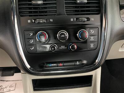 2017 Dodge Grand Caravan SXT - Photo 14 - Saint Louis, MI 48880-9800