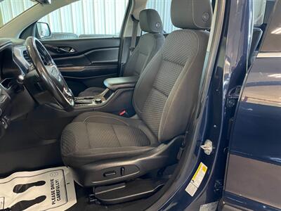 2017 GMC Acadia SLE-2 - Photo 17 - Saint Louis, MI 48880-9800