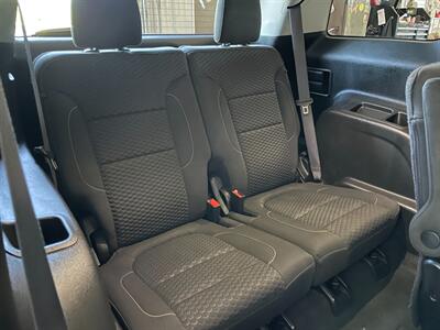 2017 GMC Acadia SLE-2 - Photo 22 - Saint Louis, MI 48880-9800