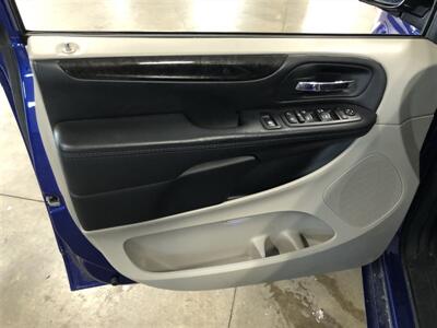 2018 Dodge Grand Caravan SE   - Photo 21 - Saint Louis, MI 48880-9800