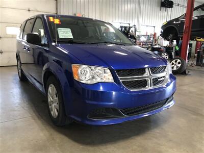 2018 Dodge Grand Caravan SE   - Photo 4 - Saint Louis, MI 48880-9800