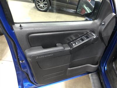 2010 Ford Explorer Sport Trac Limited   - Photo 19 - Saint Louis, MI 48880-9800