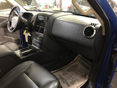 2010 Ford Explorer Sport Trac Limited   - Photo 18 - Saint Louis, MI 48880-9800
