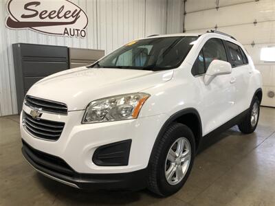 2016 Chevrolet Trax LT   - Photo 2 - Saint Louis, MI 48880-9800