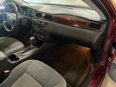 2009 Chevrolet Impala LT   - Photo 15 - Saint Louis, MI 48880-9800