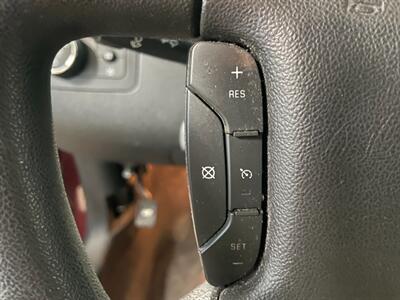 2009 Chevrolet Impala LT   - Photo 10 - Saint Louis, MI 48880-9800