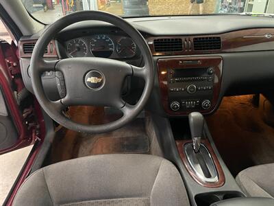 2009 Chevrolet Impala LT   - Photo 7 - Saint Louis, MI 48880-9800
