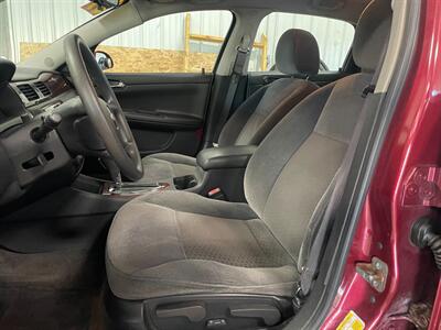 2009 Chevrolet Impala LT   - Photo 12 - Saint Louis, MI 48880-9800
