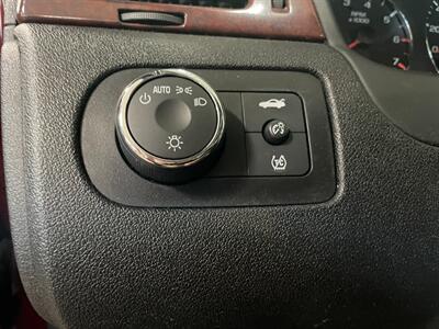 2009 Chevrolet Impala LT   - Photo 11 - Saint Louis, MI 48880-9800