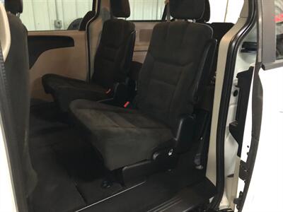 2016 Dodge Grand Caravan SXT - Photo 14 - Saint Louis, MI 48880-9800