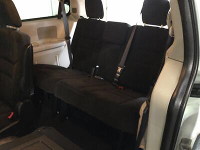 2016 Dodge Grand Caravan SXT - Photo 15 - Saint Louis, MI 48880-9800