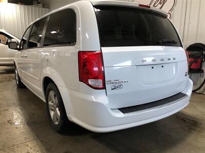 2016 Dodge Grand Caravan SXT - Photo 3 - Saint Louis, MI 48880-9800