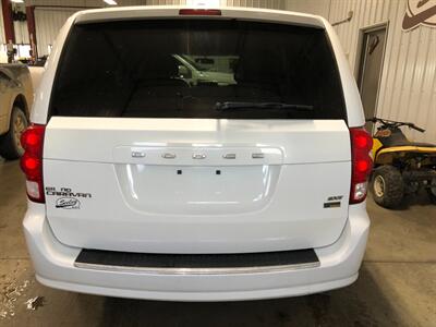 2016 Dodge Grand Caravan SXT - Photo 25 - Saint Louis, MI 48880-9800