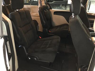 2016 Dodge Grand Caravan SXT - Photo 17 - Saint Louis, MI 48880-9800